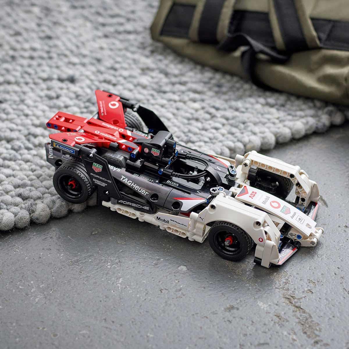 Formula E Porsche 99X Electric Q4996
