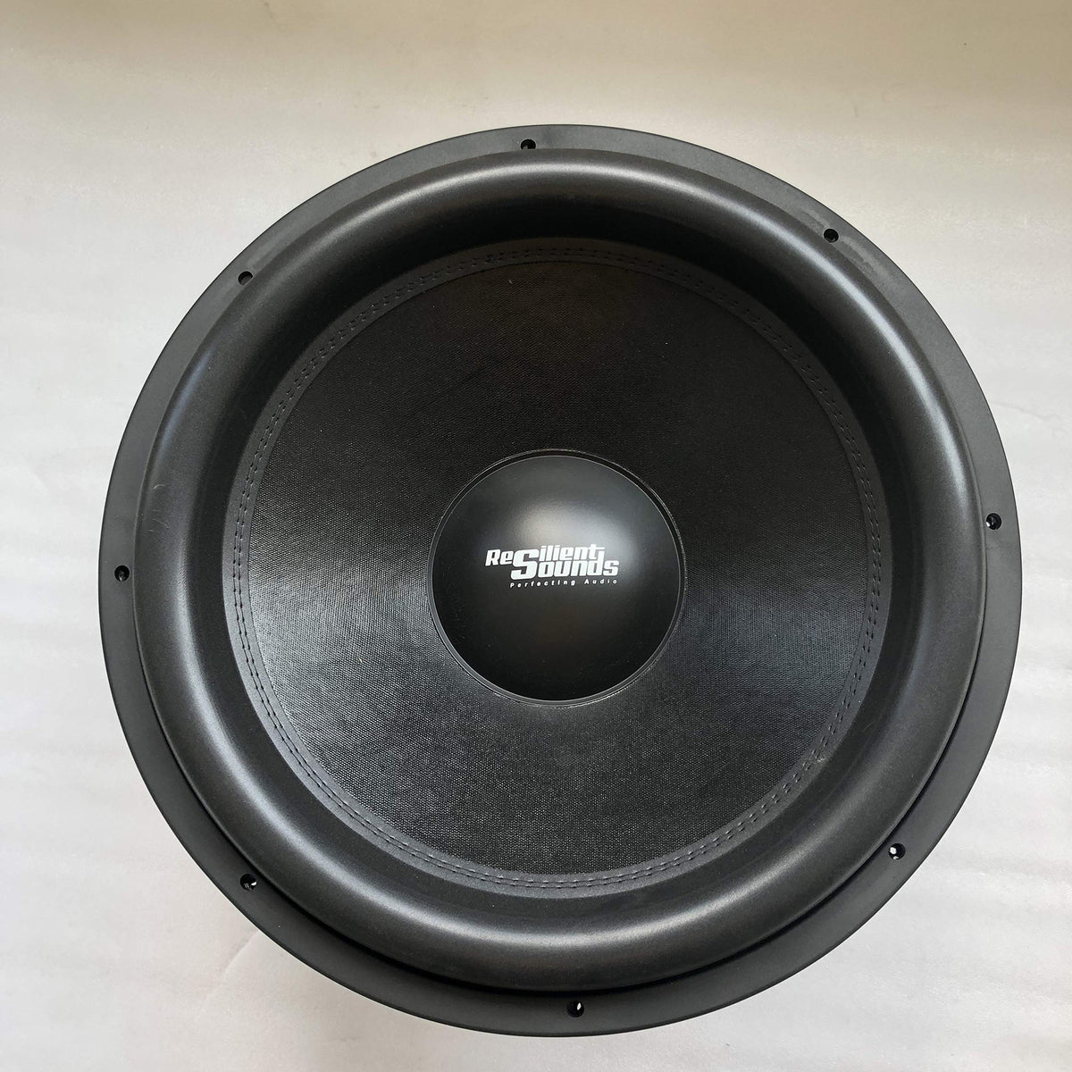 18" Subwoofer H476639